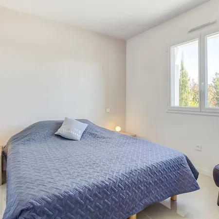 La Bruyere By Interhome *
